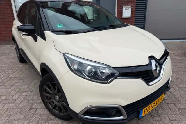 Renault Captur (2016) thumbnail 1