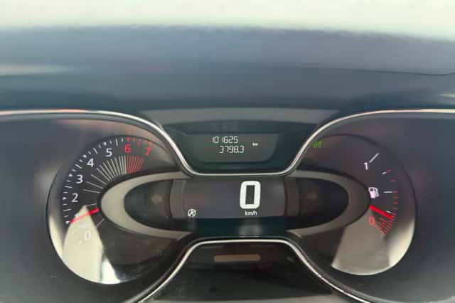 Renault Captur (2016) thumbnail 6
