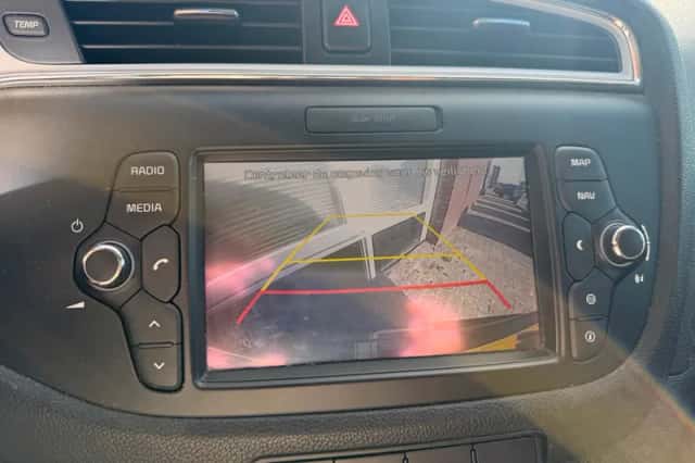 Kia Cee'd (2015) thumbnail 6