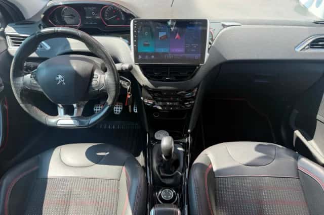 Peugeot 2008 (2016) thumbnail 3