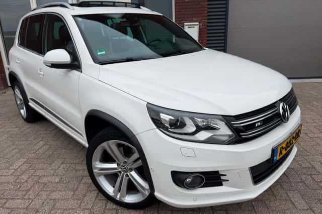 Volkswagen Tiguan (2012) thumbnail 1