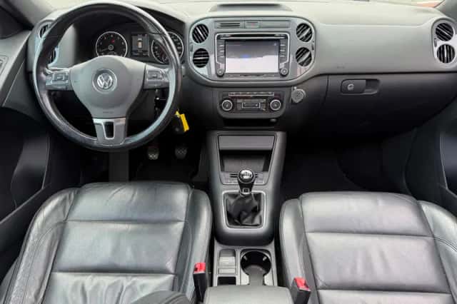 Volkswagen Tiguan (2012) thumbnail 3
