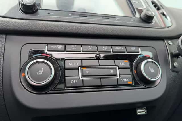 Volkswagen Tiguan (2012) thumbnail 6