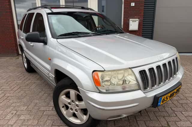 Jeep Grand Cherokee (2003) thumbnail 1