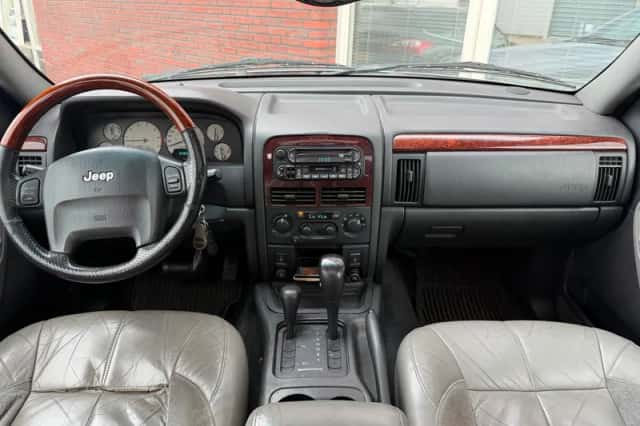 Jeep Grand Cherokee (2003) thumbnail 3