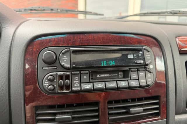Jeep Grand Cherokee (2003) thumbnail 6