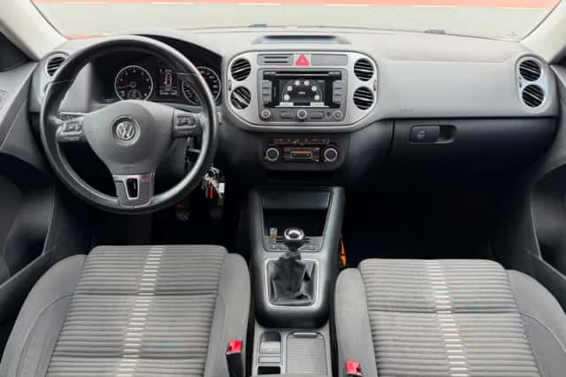 Volkswagen Tiguan (2011) thumbnail 3