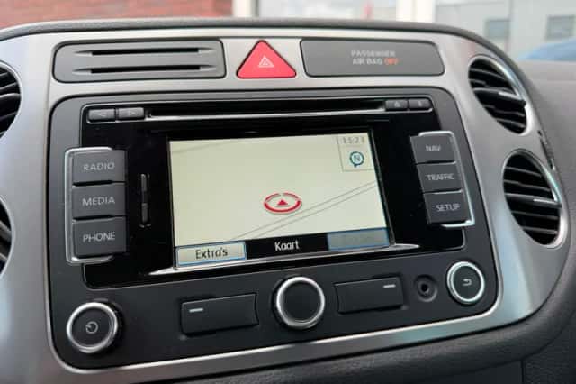 Volkswagen Tiguan (2011) thumbnail 6