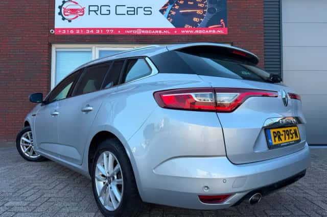 Renault Mégane (2017) thumbnail 2
