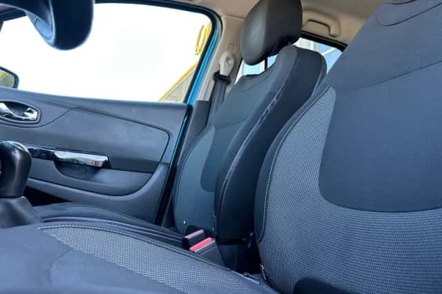Renault Captur (2014) thumbnail 4