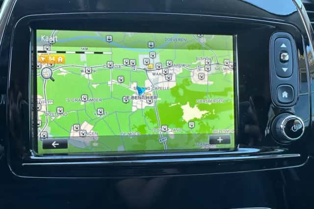 Renault Captur (2014) thumbnail 5