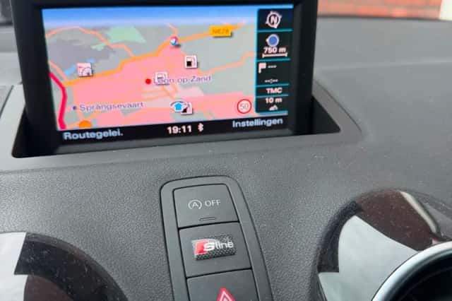 Audi A1 (2013) thumbnail 6