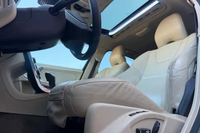 Volvo V60 (2013) thumbnail 4