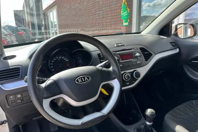 Kia Picanto (2012) thumbnail 4