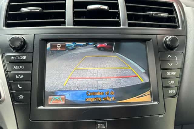 Toyota Prius (2012) thumbnail 5