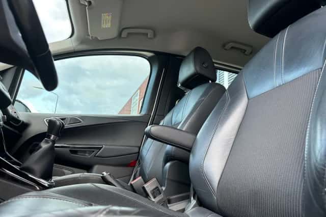 Ford B-Max (2012) thumbnail 4