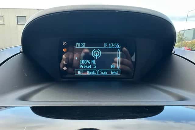 Ford B-Max (2012) thumbnail 5