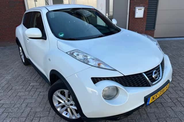 Nissan Juke (2012) thumbnail 1