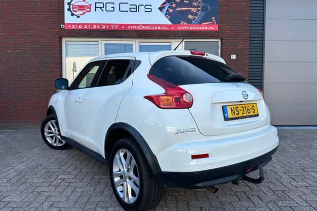 Nissan Juke (2012) thumbnail 2