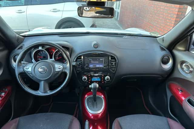 Nissan Juke (2012) thumbnail 3