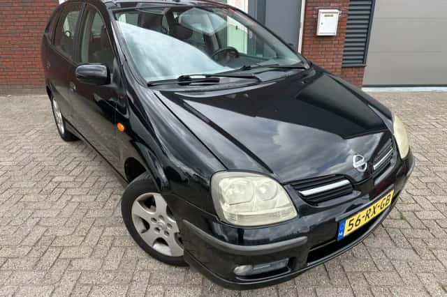 Nissan Almera Tino (2005) thumbnail 1