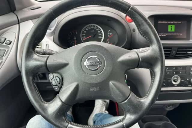 Nissan Almera Tino (2005) thumbnail 6