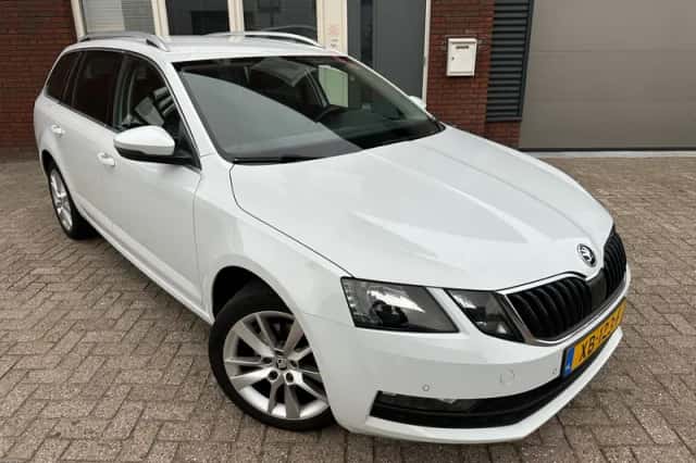 Škoda Octavia (2018) thumbnail 1