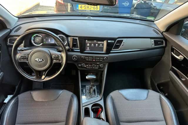 Kia Niro (2018) thumbnail 3