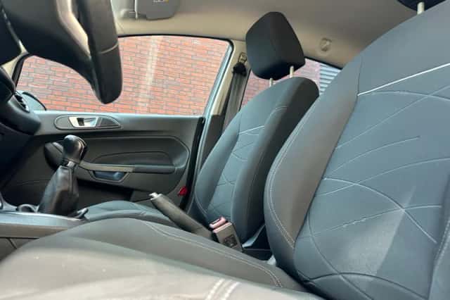 Ford Fiesta (2013) thumbnail 4