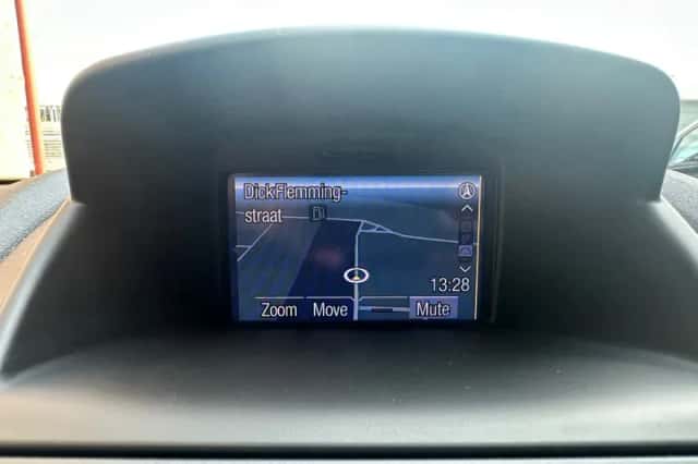 Ford Fiesta (2013) thumbnail 5
