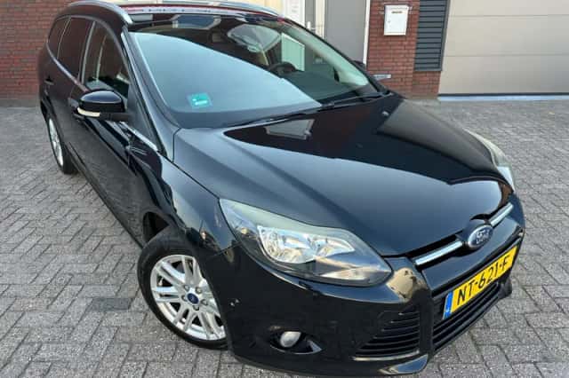Ford Focus (2012) thumbnail 1