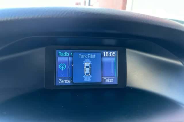 Ford Focus (2012) thumbnail 6