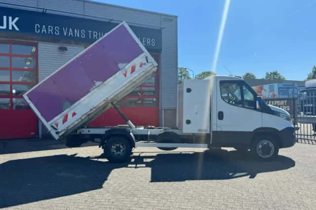 Iveco Daily (2017) thumbnail 3