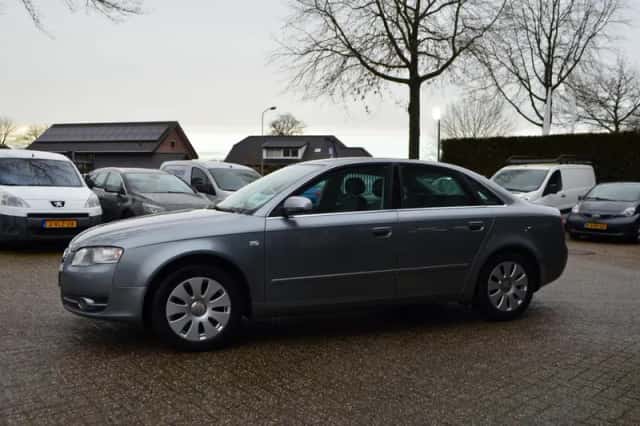Audi A4 (2007) thumbnail 3