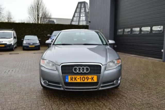 Audi A4 (2007) thumbnail 3