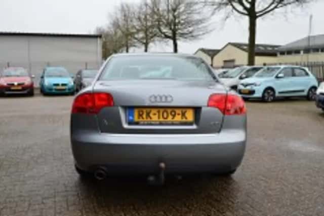 Audi A4 (2007) thumbnail 5