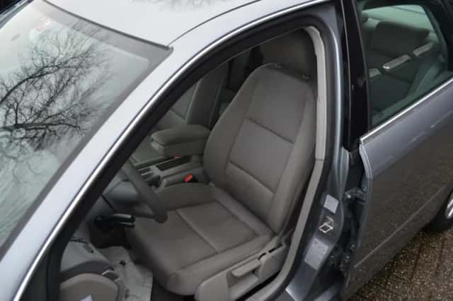 Audi A4 (2007) thumbnail 6