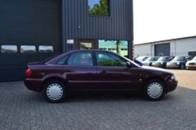 Audi A4 (1996) thumbnail 6