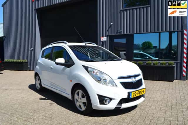 Chevrolet Spark (2011) thumbnail 2