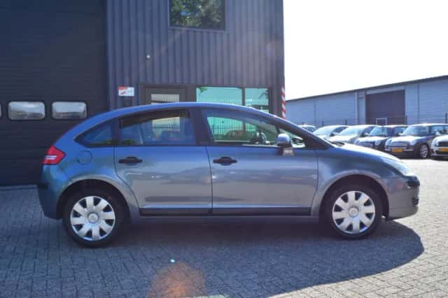 Citroën C4 (2004) thumbnail 6