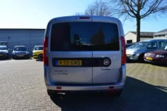 Fiat Doblo (2017) thumbnail 5