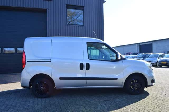 Fiat Doblò (2017) thumbnail 6