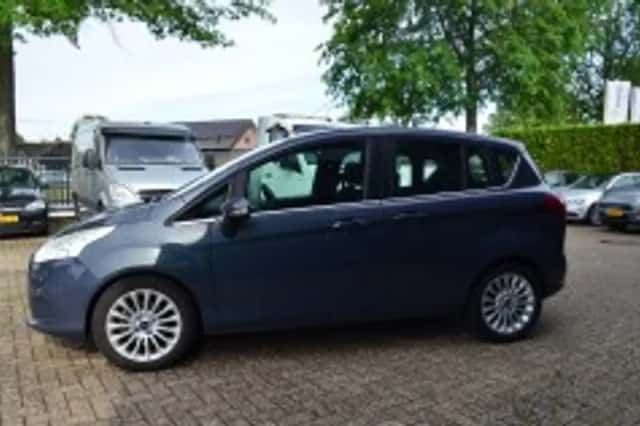 Ford B Max (2014) thumbnail 4