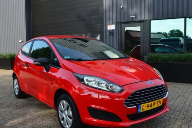 Ford Fiesta (2014) thumbnail 1