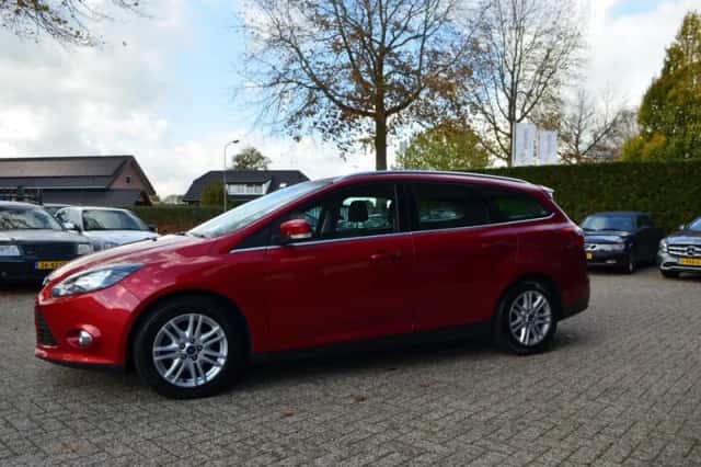 Ford Focus (2013) thumbnail 4