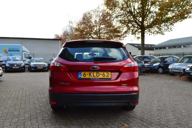 Ford Focus (2013) thumbnail 5