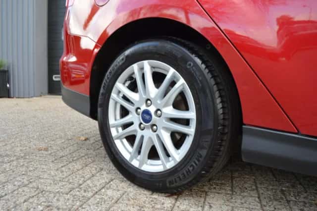 Ford Focus (2013) thumbnail 6