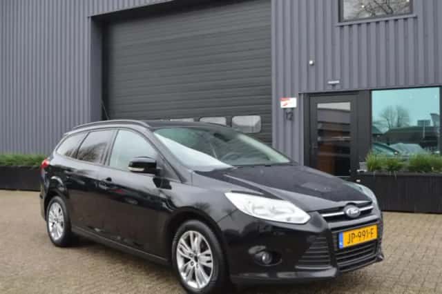 Ford Focus (2014) thumbnail 1
