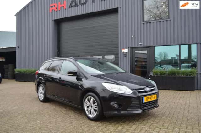 Ford Focus (2014) thumbnail 2