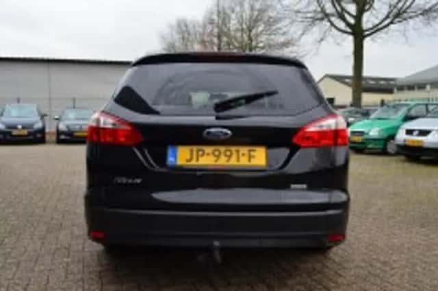 Ford Focus (2014) thumbnail 5